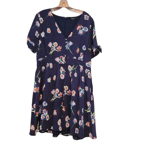 Madewell Silk Floral Mini Dress, button-front, tie-sleeve, retro-fit, size 12 - Picture 5 of 15